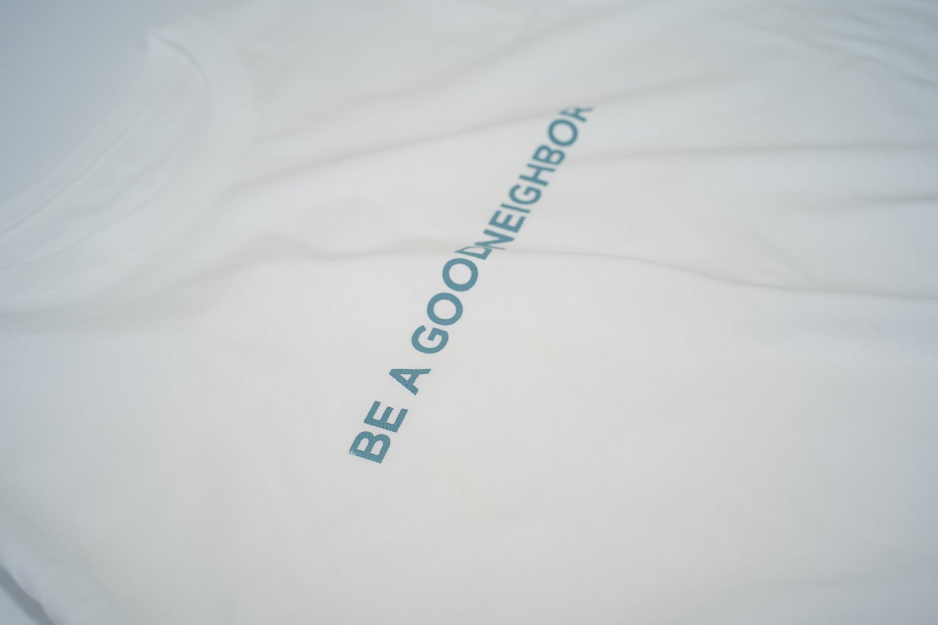 Grow Organic x BE A GOOD NEIGHBOR Tシャツ