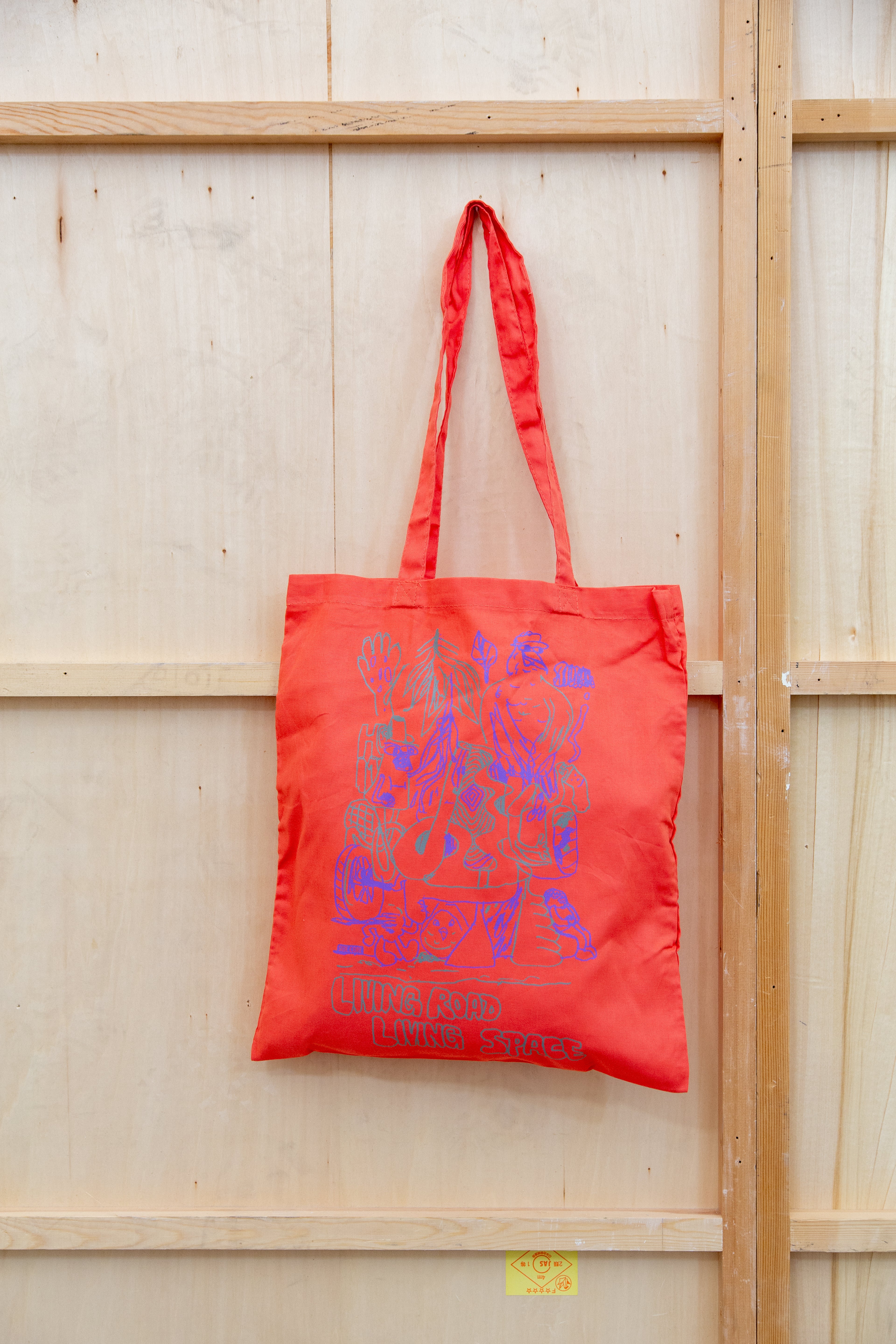 Living road, Living space トートバッグ – kurkku alternative