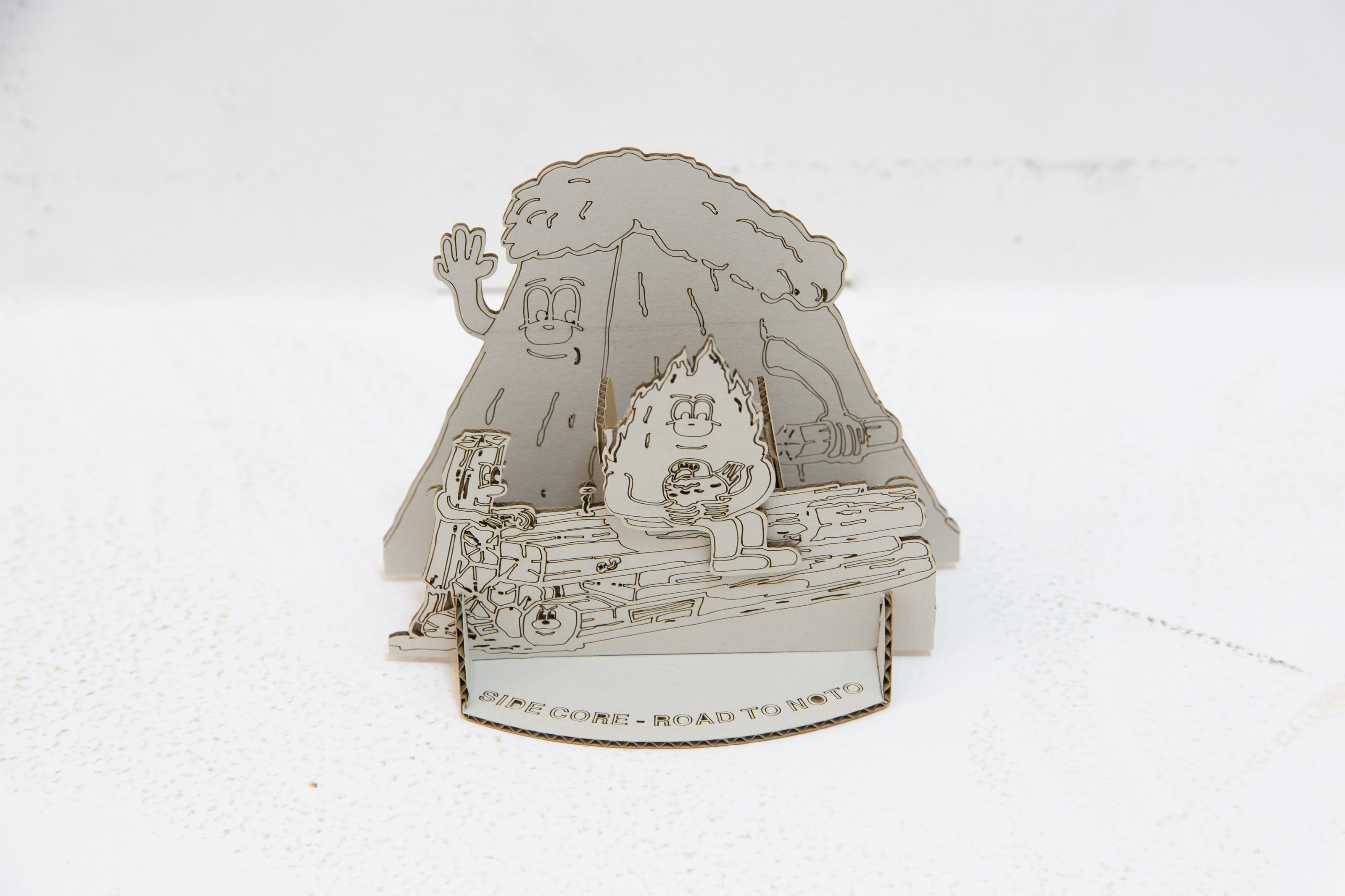 Road to Noto ダンボールオブジェ