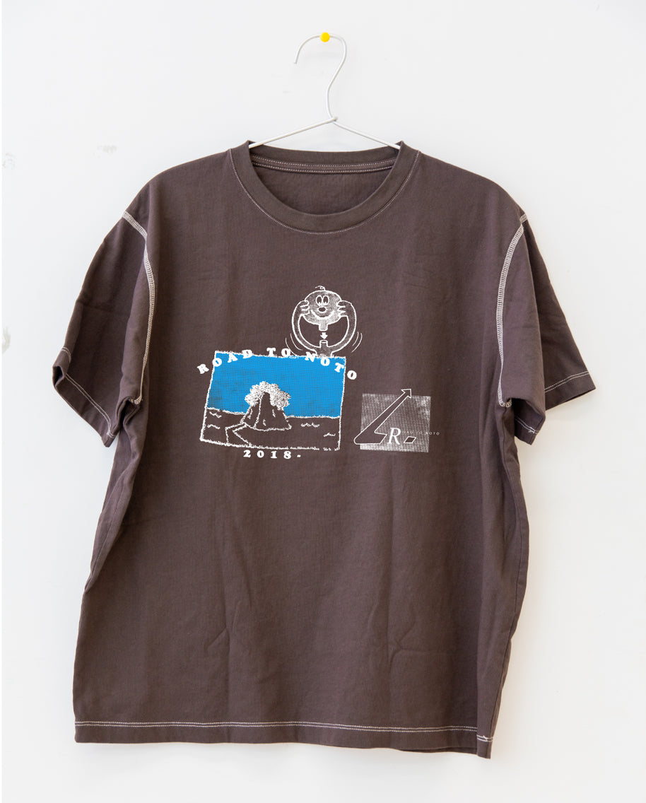 Road to Noto 墨染めTシャツ by 細野晃太郎